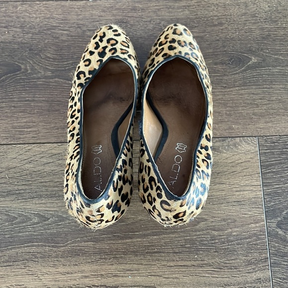 Also heels for sale. Shipping price varies. - Picture 4 of 4